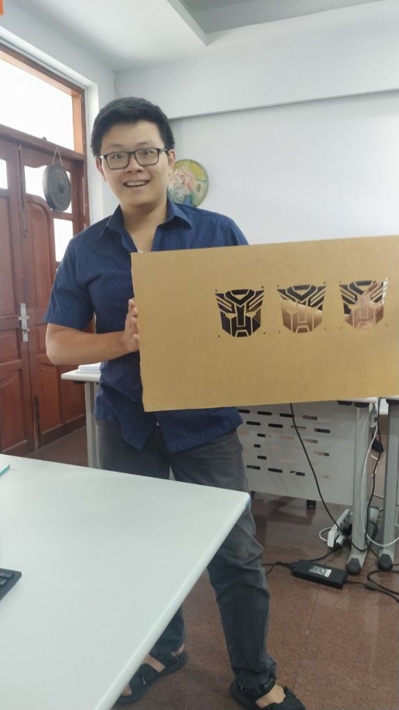 [2] Tấm mica + đã đục lỗ lắp thêm quạt